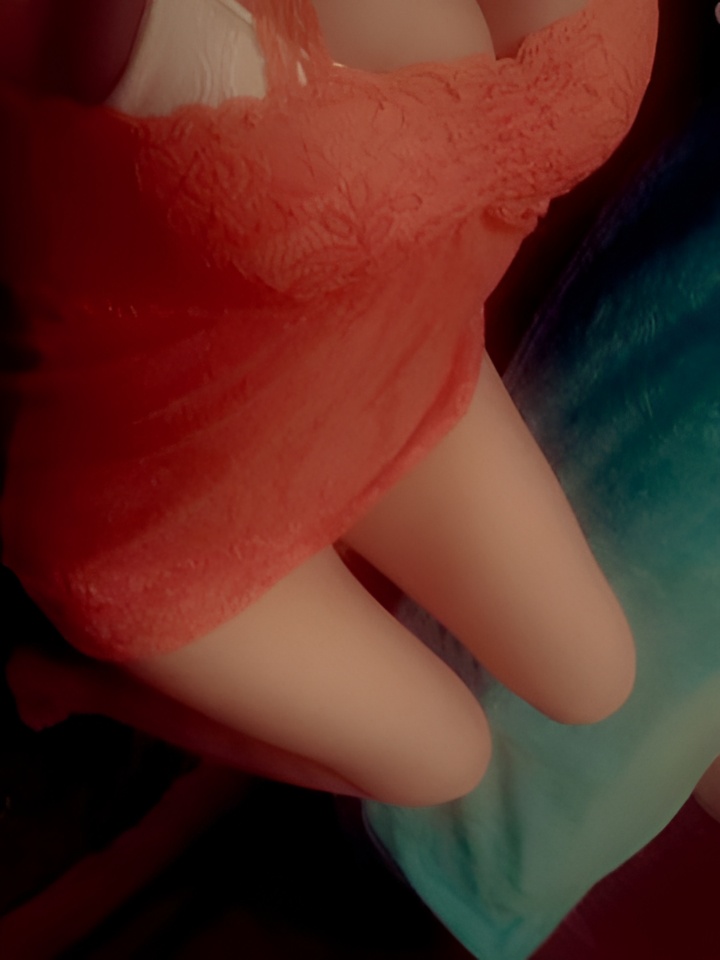 Елена привлекальеная девушка из Петрозаводска цена от 5000 руб