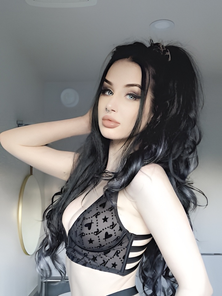 Снежанна привлекальеная девушка из Петрозаводска цена от 2500 руб