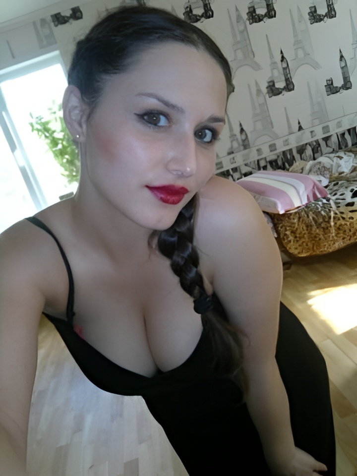 Стелла привлекальеная девушка из Петрозаводска цена от 1500 руб