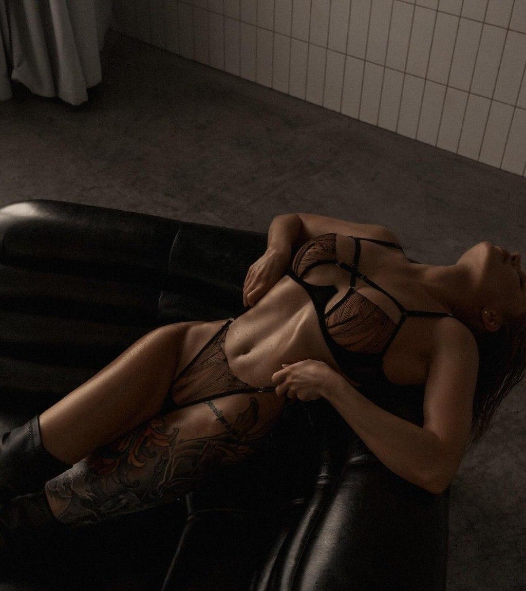 Эльвира привлекальеная девушка из Петрозаводска цена от 6000 руб