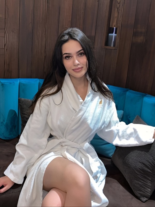 Елизавета привлекательная девушка из Петрозаводска цена от 1500 руб