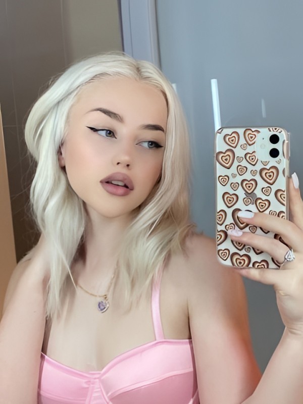 Нелли привлекательная девушка из Петрозаводска цена от 4000 руб