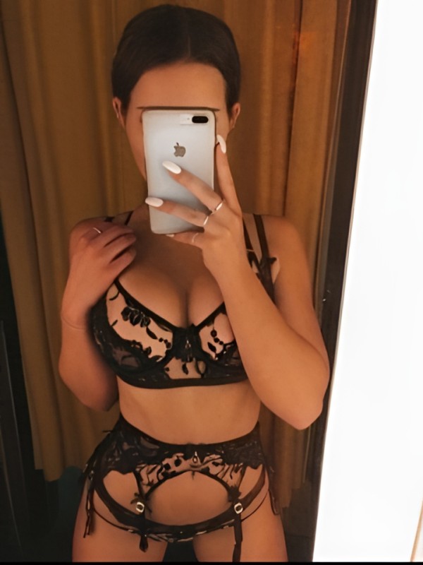 Рита привлекательная девушка из Петрозаводска цена от 4000 руб