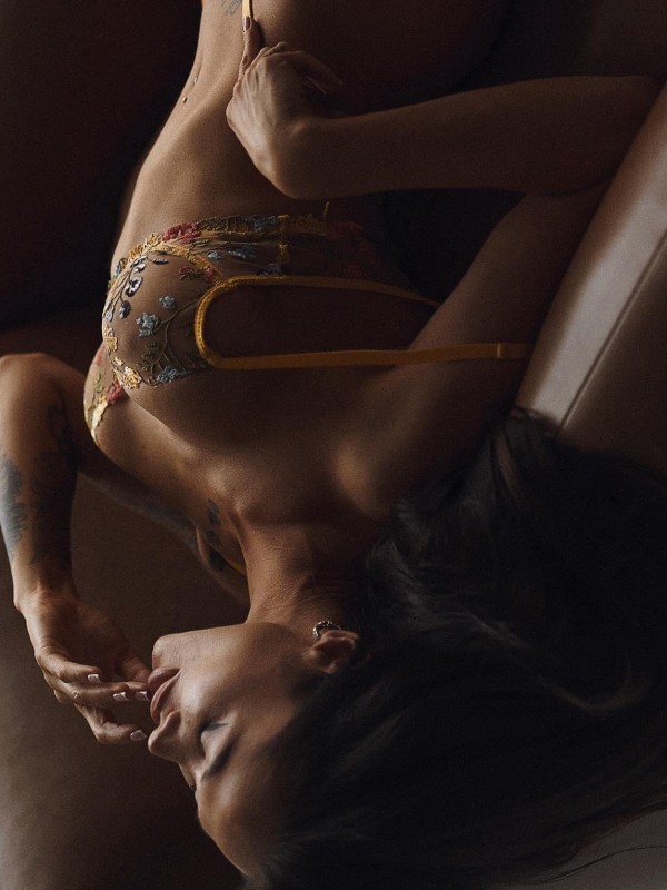 Катерина привлекательная девушка из Петрозаводска цена от 10000 руб