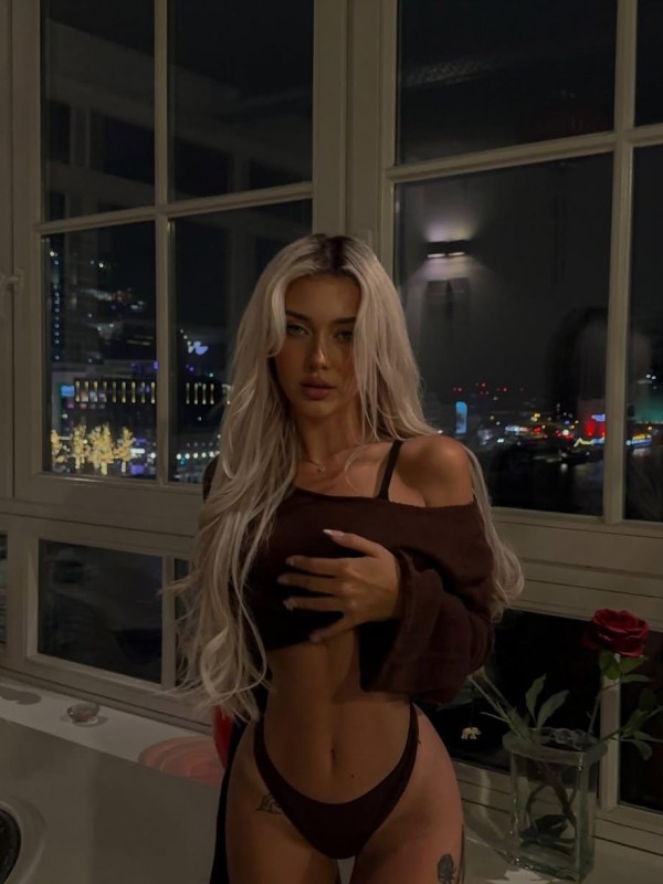 Лия привлекательная девушка из Петрозаводска цена от 6000 руб